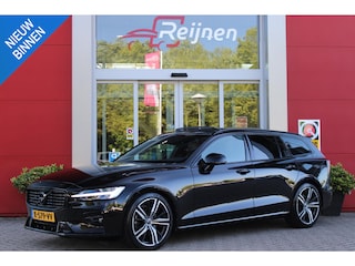 Volvo V60 2.0 B4 211PK R-DESIGN AUTOMAAT 8 PANORAMISCH SCHUIF/KANTELDAK | PREMIUM AUDIO BY HARMAN KARDON | 19" 5-TRIPPLE SPAAKS BLACK/DIAMAND CUT LICHTMETALEN VELGEN | BLINDSPOT INFOMATION SYSTEM (BLIS) | VERWARMDE VOORRUIT |VERWARMDE AQUABLADE RUITENWISSERBLADEN | PILOT ASSIST | APPLE CARPLAY / ANDROID AUTO | DODEHOEKDETECTIE |  ADAPTIEVE CRUISECONTROL | R-DESIGN BEKLEDING MET NAPPA LEDER I.C.M. OPEN GRID TEXTIEL | ELEKTRISCH VERSTELBARE CONTOUR STOELEN (SPORTSTOELEN) MET GEHEUGEN OP BEIDE VOORSTOELEN |VERWARMDE VOORSTOELEN EN ACHTERBANK | VERWARMD STUURWIEL | PARKEERVERWARMING MET TIMER (STANDKACHEL) | FULL LED ADAPTIEVE KOPLAMPEN MET KOPLAMPSPROEIERS | ELEKTRISCH BEDIENBARE ACHTERKLEP | EXTRA GETINTE RUITEN ACHTER | ZWARTE HEMELBEKLEDING |