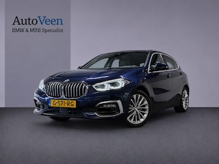 BMW 118i High Executive Edition (PANO, LEDER, STOELVERWARMING, LED)