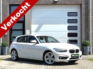 BMW 118i M Sport Turbo 136 PK 5 Deurs | Airco | Navigatie | 17" M-Sport Velg | Park Sensors | 2e Eigenaar!