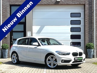 BMW 118i M Sport Turbo 136 PK 5 Deurs | Airco | Navigatie | 17" M-Sport Velg | Park Sensors | 2e Eigenaar!