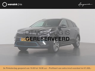 Kia Niro e-Niro ExecutiveLine 64 kWh | Schuif/Kanteldak | Lederen Interieur | Ele,verstelbare stoelen | Apple CarPlay/Android Auto | Camera | DAB | Stoelverwarming/Koeling | Stuurverwarming | Adaptieve Cruise Control |