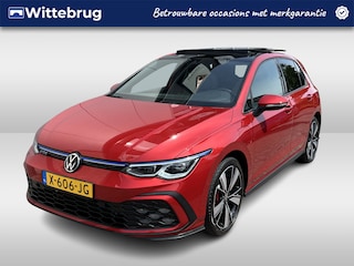 Volkswagen Golf 1.4 eHybrid GTE / AUTOMAAT/ 245 PK/ PANO/ DCC/ PARK.SENSOR.V+A/ CAMERA/ STUUR+STOELVERWARM./ ACC/ DODEHOEK/ APP-CONNECT/ IQ.LIGHT/ KEYLESS/ DIGITAL DASH/ NAVI/ DAB/ CLIMA/ 18'' LMV