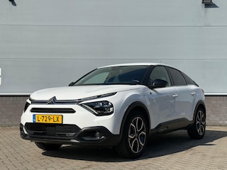 Citroën C4 Shine 50 kWh Adaptive Cruise Control | Camera | Parkeersensoren Rondom | Stuurverwarming | Navigatie