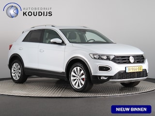 Volkswagen T-Roc 1.5 TSI Sport (NL-Auto / Trekhaak nieuw / ACC / Navi / Carplay / Nieuwstaat)