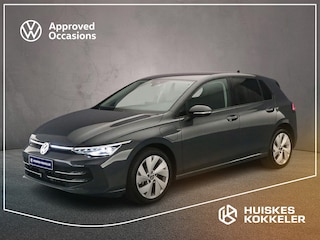 Volkswagen Golf Life Edition 1.5 TSI eHybrid 204pk DSG Automaat Adaptive cruise control, LED matrix koplampen, Achteruitrijcamera, App connect, Stuurwiel verwarmd