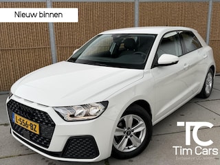 Audi A1 Sportback 25 TFSI Pro Line Apple CarPlay | Zwart optiek | Digitale cockpit | Airconditioning | Cruise control | Rijbaan assistent | DAB radio ontvangst | Isofix