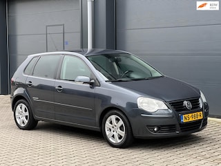 Volkswagen Polo 1.2 EASYLINE 5DRS AIRCO PARK-SENSOREN