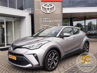 Toyota C-HR 2.0 HYBRID DYNAMIC TREKHAAK 4S-BANDEN NAVI PARK-SENSOREN 18''LMV APPLE/ANDROID CAMERA BLUETOOTH NL-AUTO AD-CRUISE