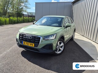 Audi Q2 35 TFSI Business Edition 150PK | Trekhaak | Apple carplay Android auto | Stoelverwarming | Parkeersensor achter | Cruise control | Airco automatisch | DAB | 17"LMV
