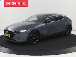 Mazda 3 2.0 e-SkyActiv-X M Hybrid 186 Luxury | Dieprood leder | 360 Camera | Head-Up | Stoelverwarming | Adaptive cruise | Memory | Carplay | Navigatie | Keyless | Full LED | Stuurverwarming