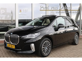 BMW 2-serie Tourer (u06) 225e XDRIVE 245PK LUXURY LINE PREMIUM Panodak | Navi | Leer | Camera | Live Cockpit |