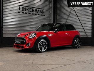 Mini Cooper 1.5 | Chili | JCW Pakket | Leder | LED | H&K | Head Up | 18 inch | NL Auto |