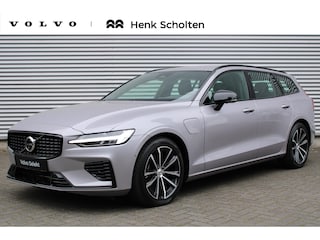 Volvo V60 T6 Plug-in hybrid AWD Plus Dark | Trekhaak | 360 graden camera | Verwarmbare voorstoelen en stuurwiel | Premium audio by Harman Kardon | Adaptieve cruise control | Verwarmbare achterbank en achterruit