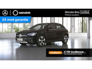 Mercedes-Benz GLA 180 Luxury Line | Achteruitrijcamera | Stoelverwarming | DAB radio |