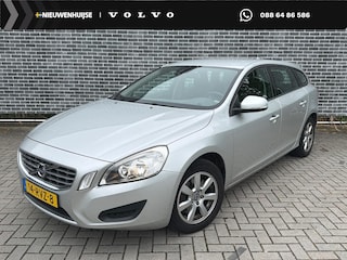 Volvo V60 2.0 T5 Kinetic | Origineel Nederlandse auto | Trekhaak | Cruise control | Climate control | Multifunctioneel stuurwiel | Elektrische ramen voor + achter | Lichtmetalen velgen 16 inch | LED dagrijverlichting |