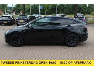 Tesla Model Y Long Range AWD 75 kWh / Autopilot / Panoramadak / Camera / 20'' / Keyless / Leder / Dodehoek / Navigatie / Stoelverwarming