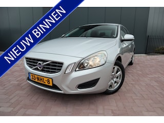 Volvo S60 2.0T Intro Edition Navigatie Trekhaak  Pdc  Etc.