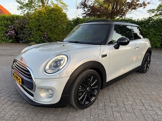 Mini Cooper 1.5 Chili Pano/Navi/Voll