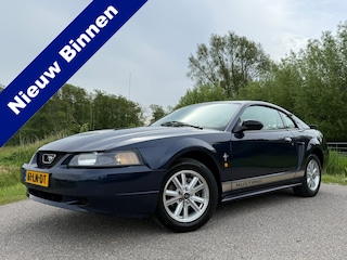 Ford Mustang USA 3.8 V6 Coupé Automaat / Origineel NL / 2e Eigenaar / Mach Audio / Youngtimer / Airco / 16" Velgen / Cruise /