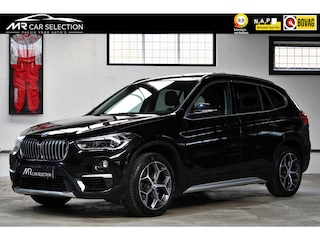 BMW X1 sDrive20i Orange Edition II | X-Line | Panoramadak | Head-Up | 18 inch | NL auto | 2e eigenaar |