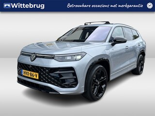 Volkswagen Tayron 1.5 eHybrid R-Line Edition / AUTOMAAT/ 2X-LINE/ GARANTIE TM 08-2029/ PANO/ ACC/ TREKHAAK/ MASSAGE/ PARK.SENSOR.V+A/ 360 CAMERA/ STUUR+STOELVERWARM.V+A/ DODEHOEK/ APP-CONNECT/ KEYLESS/ IQ.LIGHT/ ELEK.ACHTERKLEP/ 20'' LM
