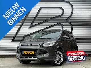 Ford Kuga 1.5 Titanium Styling Pack 1e Eigenaar|Navi|Pano|Trekhaak|Camera|Clima|Cruise|Stoelverwarming|Leder|N.A.P|Nieuwe APK bij Aflevering