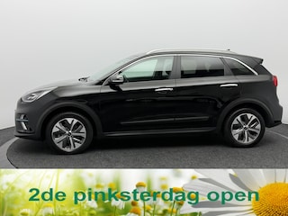 Kia Niro e-Niro DynamicPlusLine 64 kWh SOH 96,4% | Schuif/Kanteldak | Stoel/Stuurverwarming | Camera | Navigatie