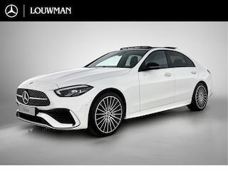 Mercedes-Benz C-klasse 300 e Business Solution AMG | Comfortpakket Plus | Nightpakket | Middenconsole metaalstructuur | Trekhaak | Panoramaschuifdak | GUARD 360° Plus | 360° camera | 19" multispaaks lichtmetalen AMG-velgen |