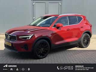 Volvo XC40 1.5 T4 Plug-in hybrid Ultimate Bright / Dealer onderhouden / All season banden / Glazen schuif- en kanteldak / Trekgewicht 1800 kg / Stuur- Stoel & Voorruitverwarming / Elektrische achterklep / Achteruitrijcamera / Harman/Kardon Audio Systeem /