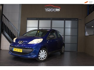 Peugeot 107 1.0-12V XR