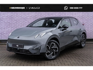 Lynk & Co 02 Core 66 kWh | Apple Carplay/Android Auto | Keyless entry | Adaptive cruise control | Achteruitrijcamera | Panoramadak | 11KW lader | Stoelverwarming | Dodehoekdetectie |  Ledverlichting | 15,4 inch middendisplay