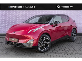 Lynk & Co 02 More 66 kWh | Adaptive Cruise Control | 445 km elektrisch bereik | Panoramadak | Harman Kardon Premium Audio Systeem | 360 graden camera | Dodehoekdetectie | Stoel/Stuurverwarming | Apple CarPlay/Android Auto | 20"LM-velgen | Elektrisch bedienbare voorstoelen met geheugenfunctie | Klimaat warmtepomp | Elektrisch bedienbare achterklep |