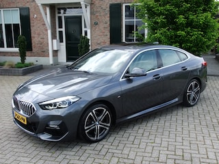 BMW 218i High Executive , Camera , Pano/schuifdak, Adap-cruise , Leder , Led enz. M-pakket