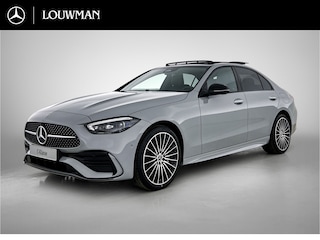 Mercedes-Benz C-klasse 300 e Business Solution AMG | Premium Plus | Nightpakket | Trekhaak | GUARD 360° Plus | Smartphone-integratie | Panoramaschuifdak | 360° camera | Burmester® 3D surround sound | 19" multispaaks lichtmetalen AMG-velgen |