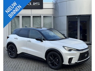 Lexus LBX 35th Edition STOELVERW STUURVERW MEMORYSEAT EL-KOFFERKLEP KEYLESS BLIND-SPOT