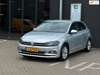 Volkswagen Polo 1.0 TSI Beats/STOELVERWARMING/CARPLAY/PARKEERSENSOR/NETTE STAAT!!