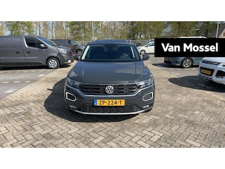 Volkswagen T-Roc 1.0 TSI Style 116 PK| Origineel Nederlands | Panoramadak | Trekhaak | Navigatie | Parkeersensoren | Digitale Cockpit Pro | Climatronic | Achteruitrijcamera