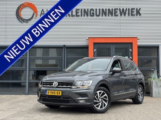 Volkswagen Tiguan 1.4 TSI ACT SOUND Edition / Stoel & Stuurverwarming / Trekhaak Wegklapbaar / Allseason Banden /