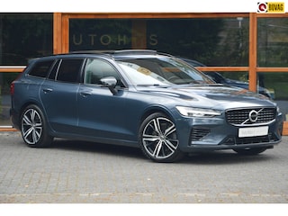 Volvo V60 T6 Hybride AWD Plus Dark LONG RANGE | Head-Up | Panoramadak | Stoel + Stuur Verwarming | Camera | Trekhaak |