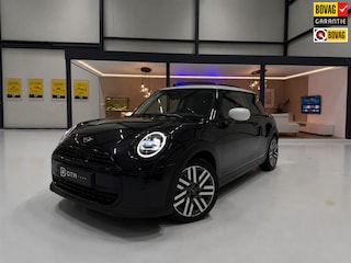 Mini Cooper C 56PK AUT Black Ed Panodak LED ACC Park Assist Full Option