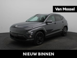 Hyundai Kona Long Range Pure Edition 64.8 kWh | Stoel -en Stuurverwarming | Achteruitrijcamera | Adaptieve Cruise | Sensoren | Keyless | DAB | Apple Carplay/Android Auto |