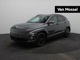 Hyundai Kona Long Range Pure Edition 64.8 kWh | Stoel -en Stuurverwarming | Achteruitrijcamera | Adaptieve Cruise | Sensoren | Keyless | DAB | Apple Carplay/Android Auto |