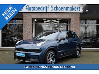 Lynk & Co 01 1.5 MY23! ZWARTE-HEMEL ROLHOES MY23 360-CAMERA PANO/SCHUIF INFINITY DAB NAVI CARPLAY STOELVERWARMING ELEK.ACHTERKLEP 20"LMV