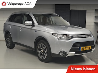 Mitsubishi Outlander 2.0 PHEV Executive Edition X-Line // NAVI // KEYLESS // CAMERA //