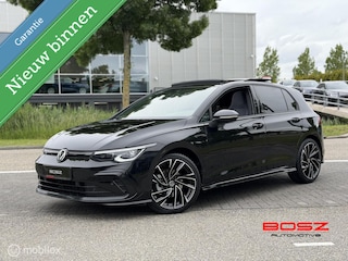 Volkswagen Golf 8 1.5 eTSI R-Line DSG PANO AMBIENT BLACK VOL