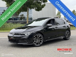 Volkswagen Golf 8 1.5 eTSI R-Line DSG PANO AMBIENT BLACK VOL