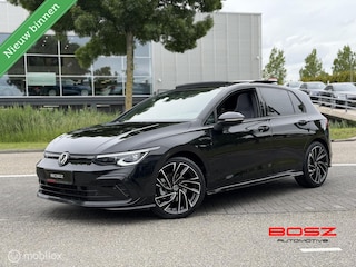 Volkswagen Golf 8 1.5 eTSI R-Line DSG PANO AMBIENT BLACK VOL