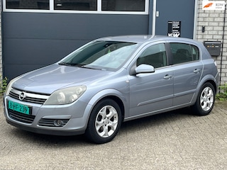 Opel Astra 1.8 Cosmo clima trekhaak APK verlopen export N.A.P.