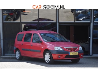 Dacia Logan 1.6-16V Lauréate 7p. Airco Trekhaak Elekt Ramen 7pers