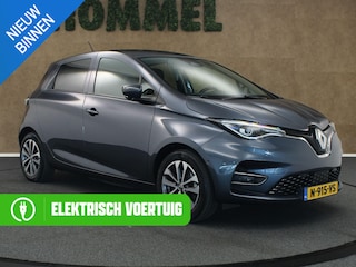Renault Zoe R135 Intens 52 kWh - SOH 95,38% !!! - ORIGINEEL NEDERLANDSE AUTO - AFNEEMBARE TREKHAAK ( VOOR FIETSEN ) CAMERA - PARKEERSENSOREN VOOR/ ACHTER - VOORSTOELEN VERWARMD - STUUR VERWARMD - 3 FASE - NAVIGATIE - DODEHOEK DETECTIE - ARMSTEUN VOOR